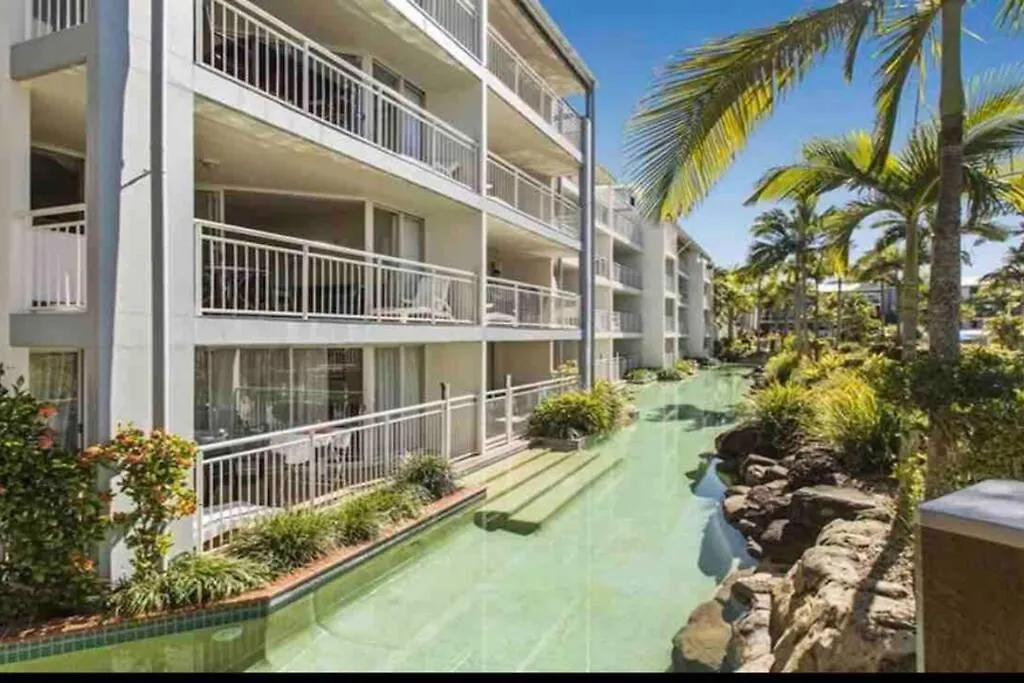 Ocean View - Alexandra Headlands Beachfront Unit Apartmán